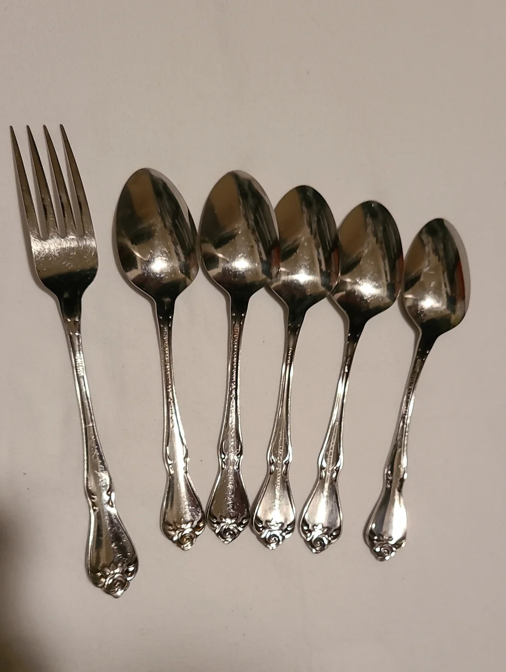1881 Rogers Stainless Oneida Arbor Rose Floral, 6 Pieces Silver Flatware